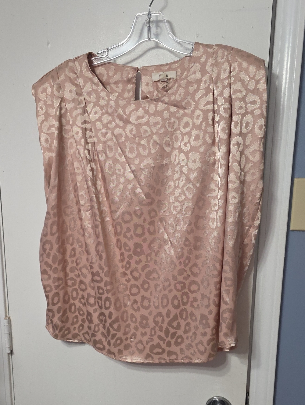 entro Blush Pink Leopard-Print Satin Sleeveless Top
